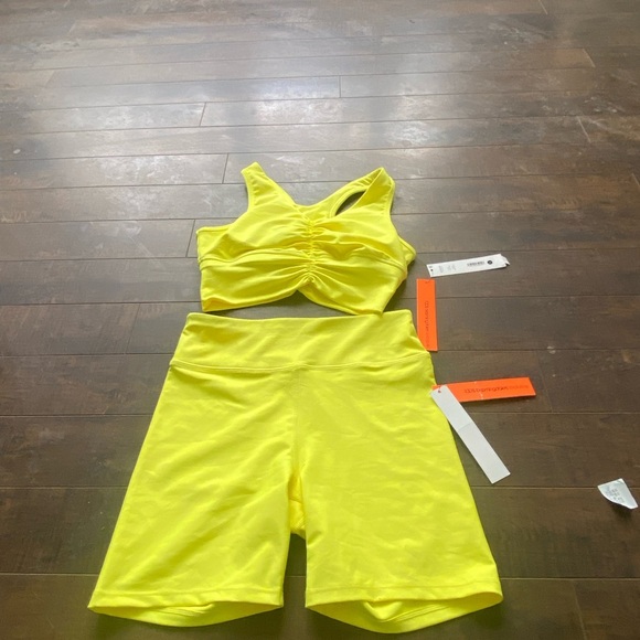 Aqua Athletic LDS Shirred sports bra and matching shorts - Picture 4 of 16